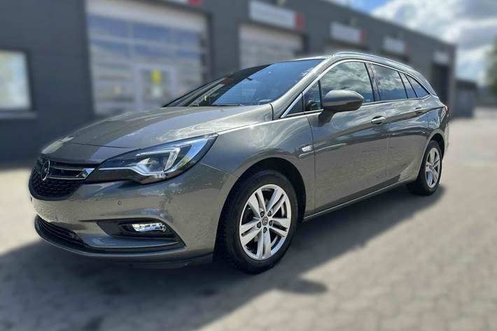 Grå Opel Astra fra 2018