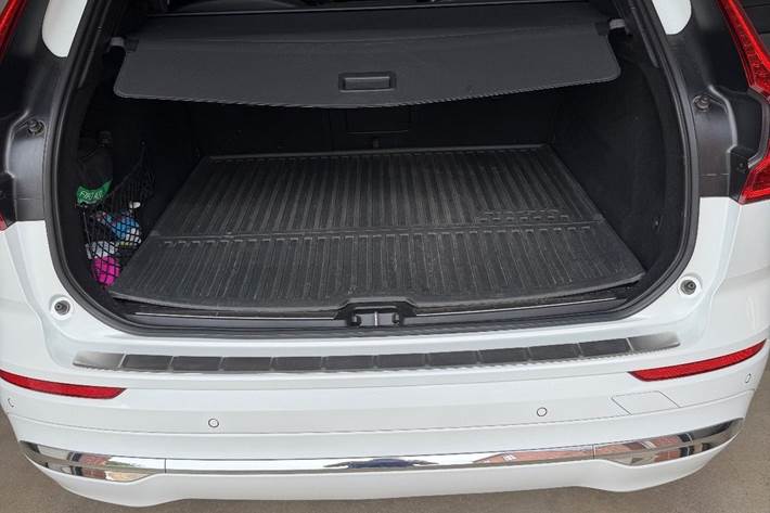 Hvid Volvo XC60 fra 2023