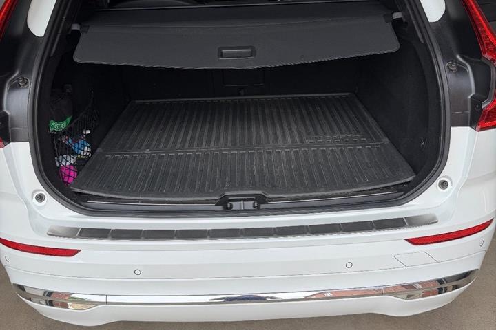 Hvid Volvo XC60 fra 2023