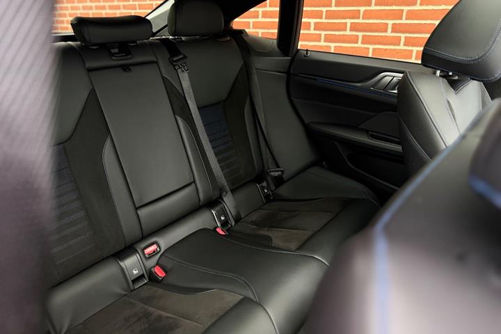Sort BMW i4 fra 2022