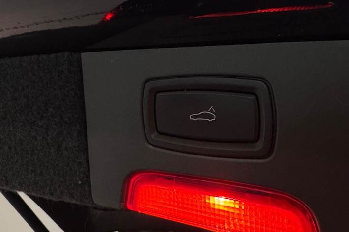 Sort Porsche Cayenne fra 2015