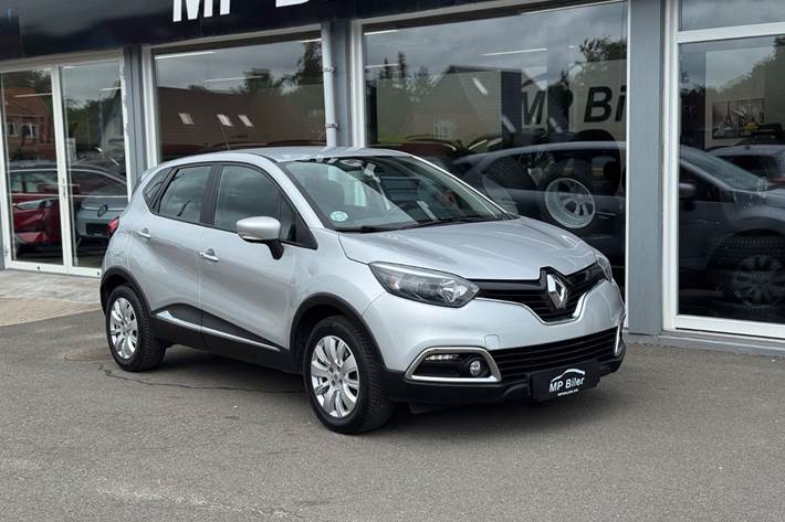 Sølv Renault Captur fra 2014