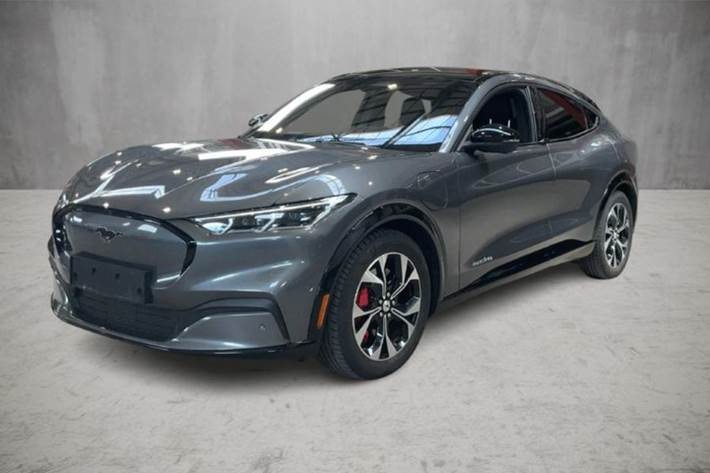 Grå Ford Mustang Mach-E fra 2023