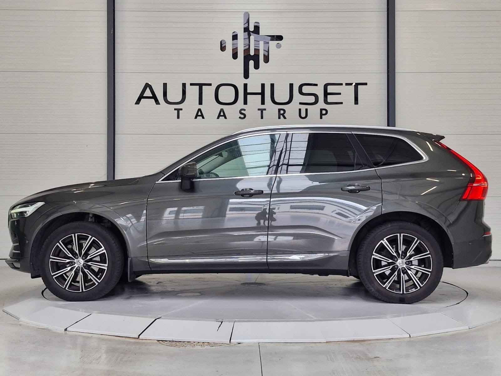 Brun Volvo XC60 fra 2019