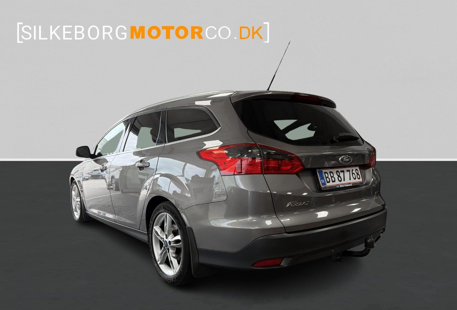 Grå Ford Focus fra 2012