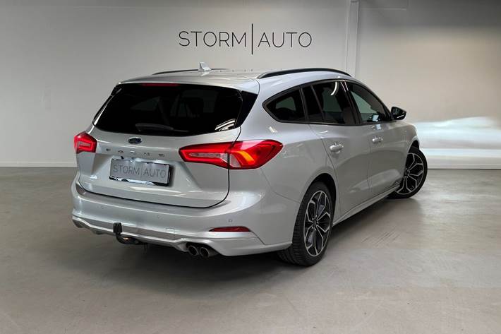 Sølv Ford Focus fra 2019