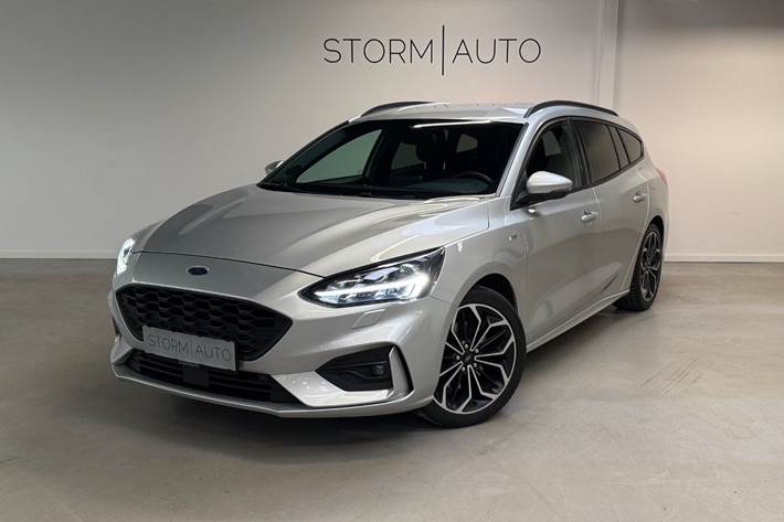 Sølv Ford Focus fra 2019
