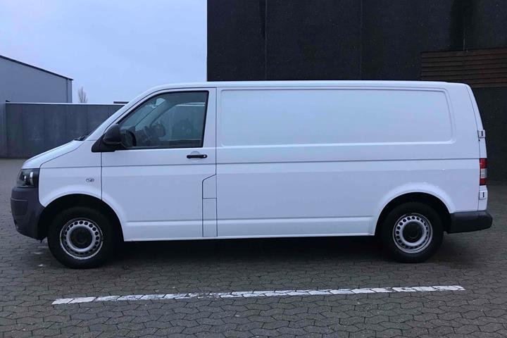 Hvid VW T5 fra 2011