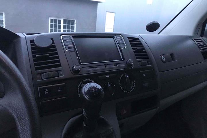Hvid VW T5 fra 2011