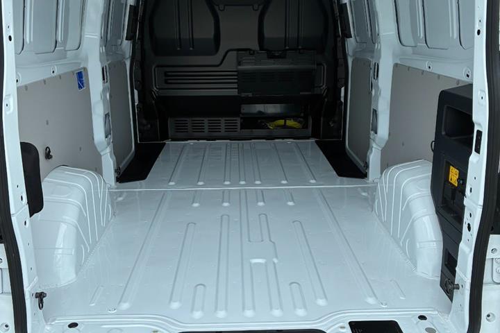 Hvid VW e-Transporter fra 2025