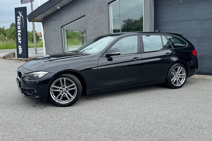 Sort BMW 320d fra 2017