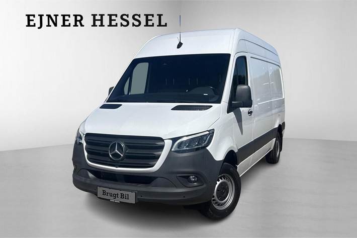 Hvid Mercedes Sprinter 317 fra 2021