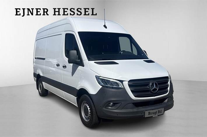 Hvid Mercedes Sprinter 317 fra 2021