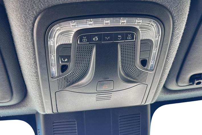 Hvid Mercedes Sprinter 317 fra 2021