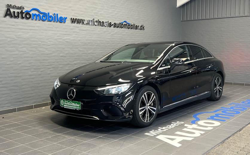 Mercedes EQE350 Electric Art