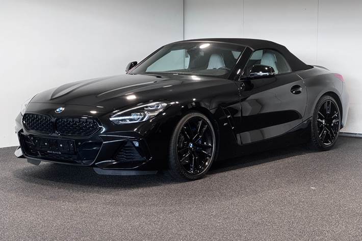 Sort BMW Z4 fra 2022