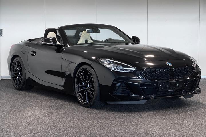 Sort BMW Z4 fra 2022