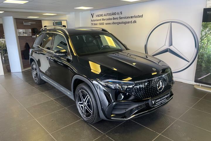 Sort Mercedes EQB250+ fra 2025 set udefra