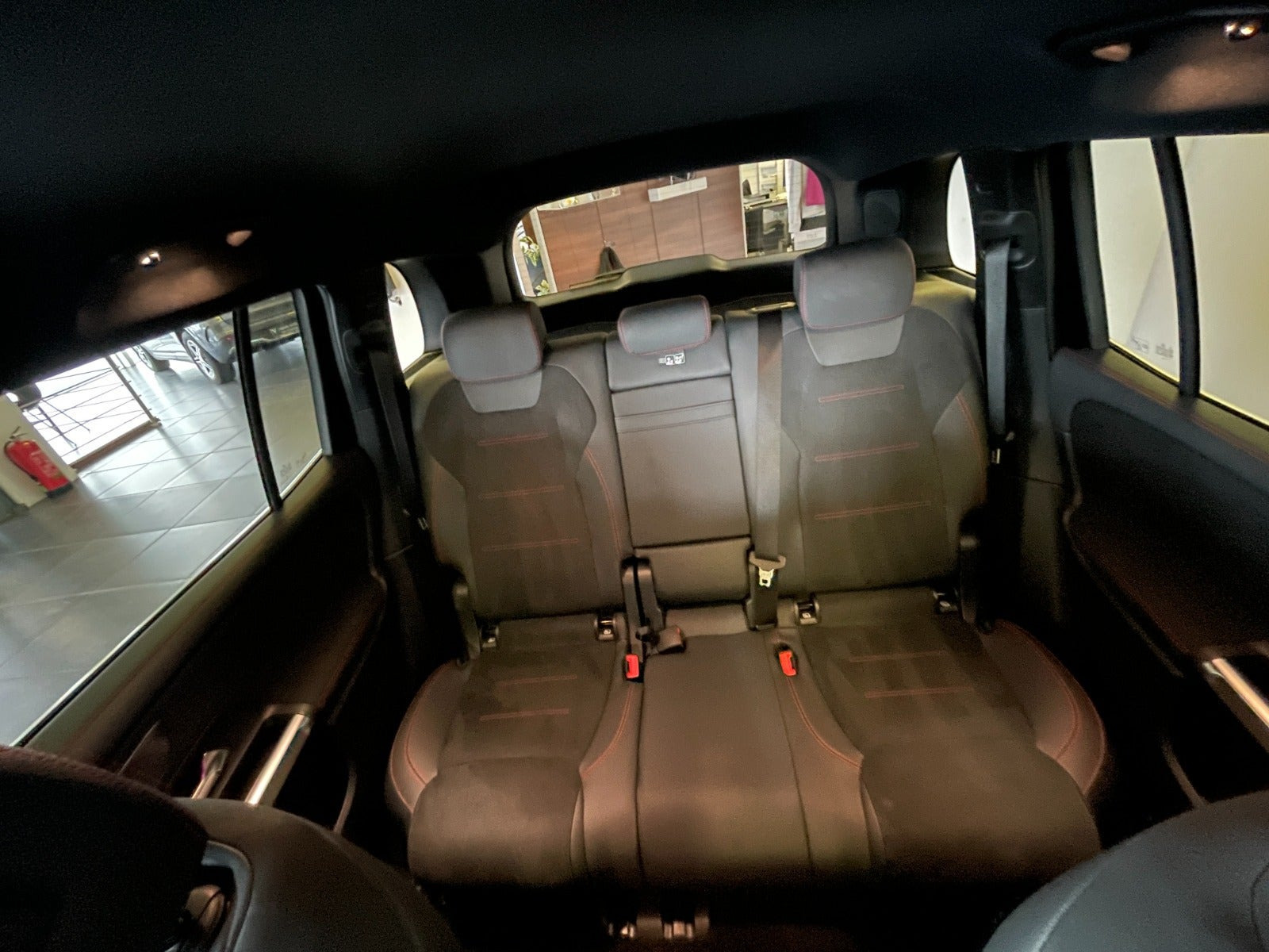 Sort Mercedes EQB250+ fra 2025