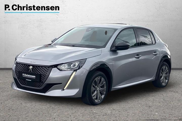 Grå Peugeot e-208 fra 2023 set udefra