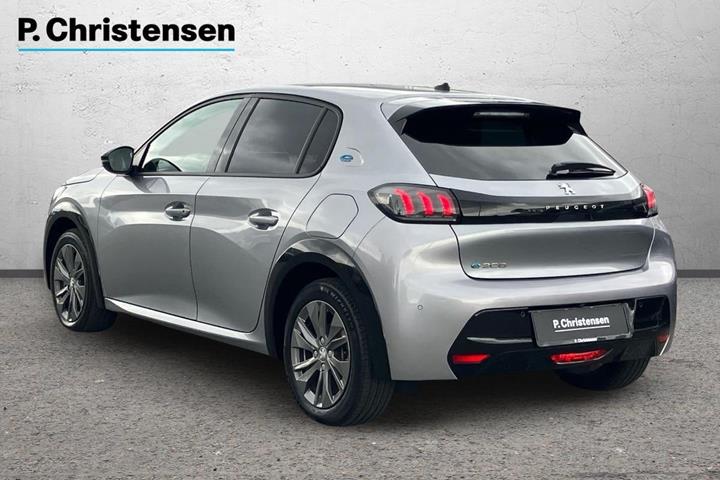 Grå Peugeot e-208 fra 2023