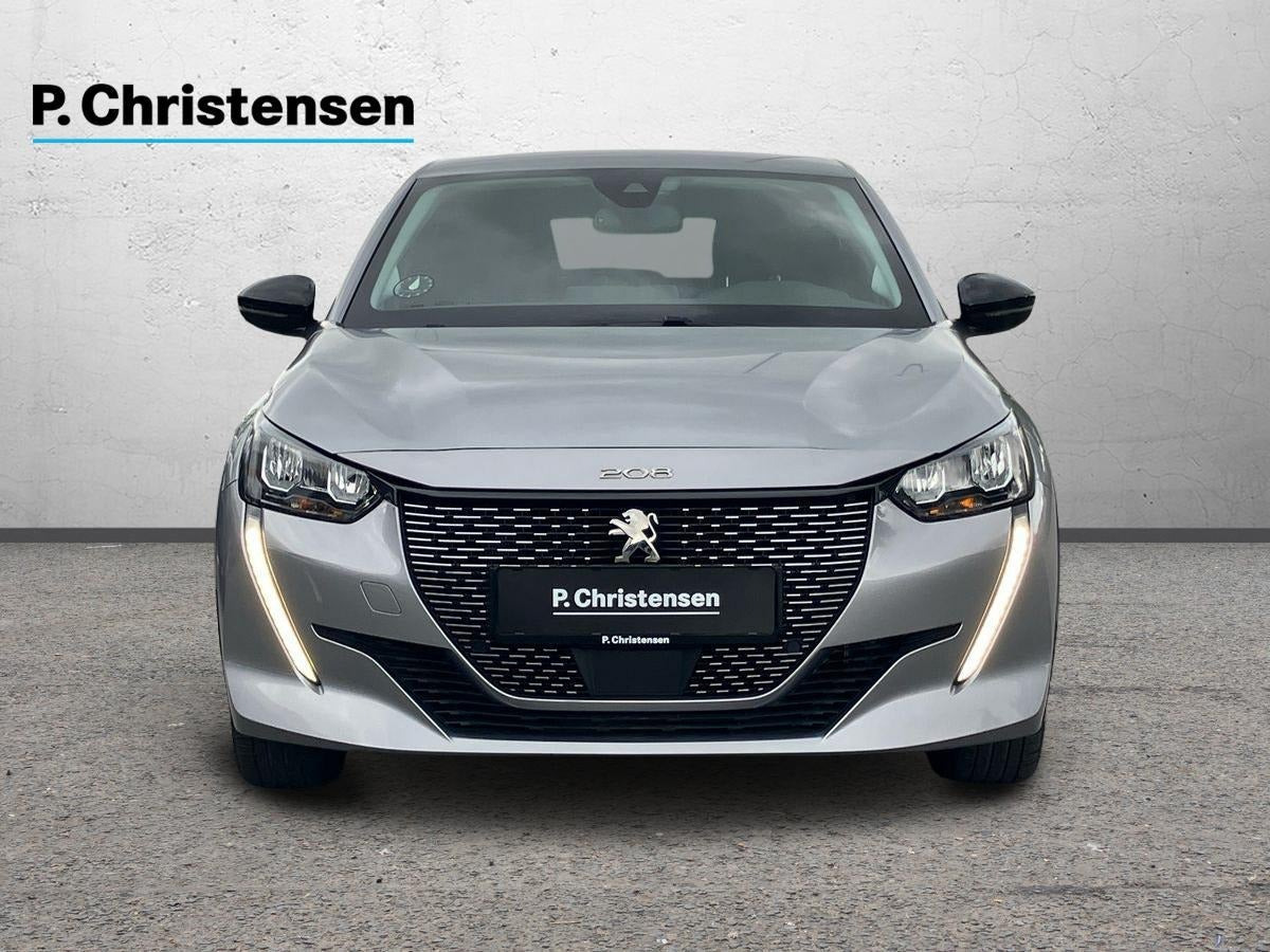 Grå Peugeot e-208 fra 2023