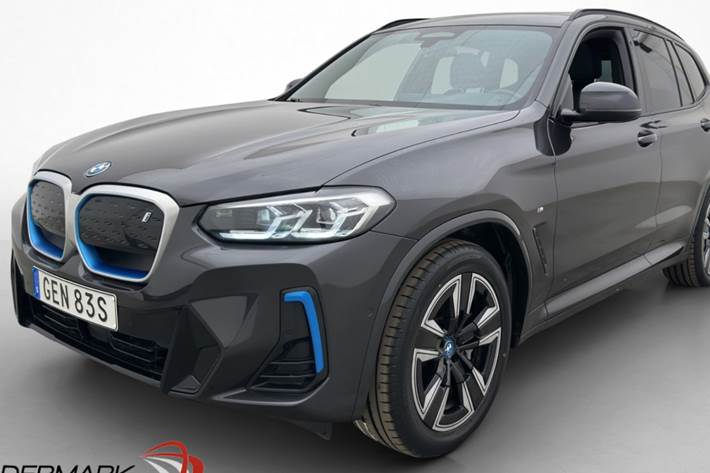 Grå BMW iX3 fra 2023