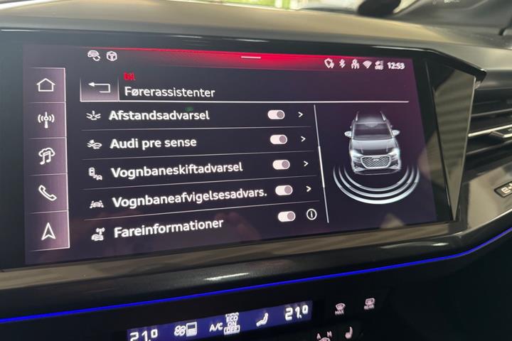 Grå Audi Q4 e-tron fra 2025