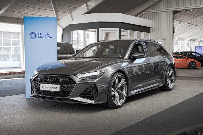 Grå Audi RS6 fra 2020