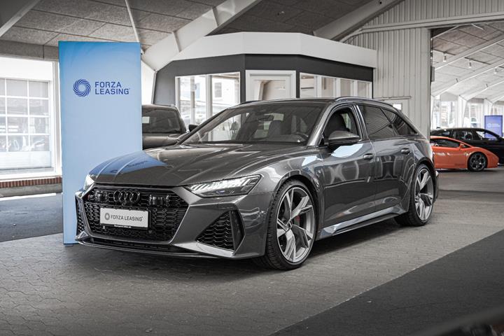 Grå Audi RS6 fra 2020