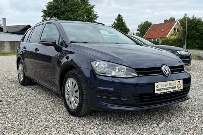 Blå VW Golf VII fra 2016