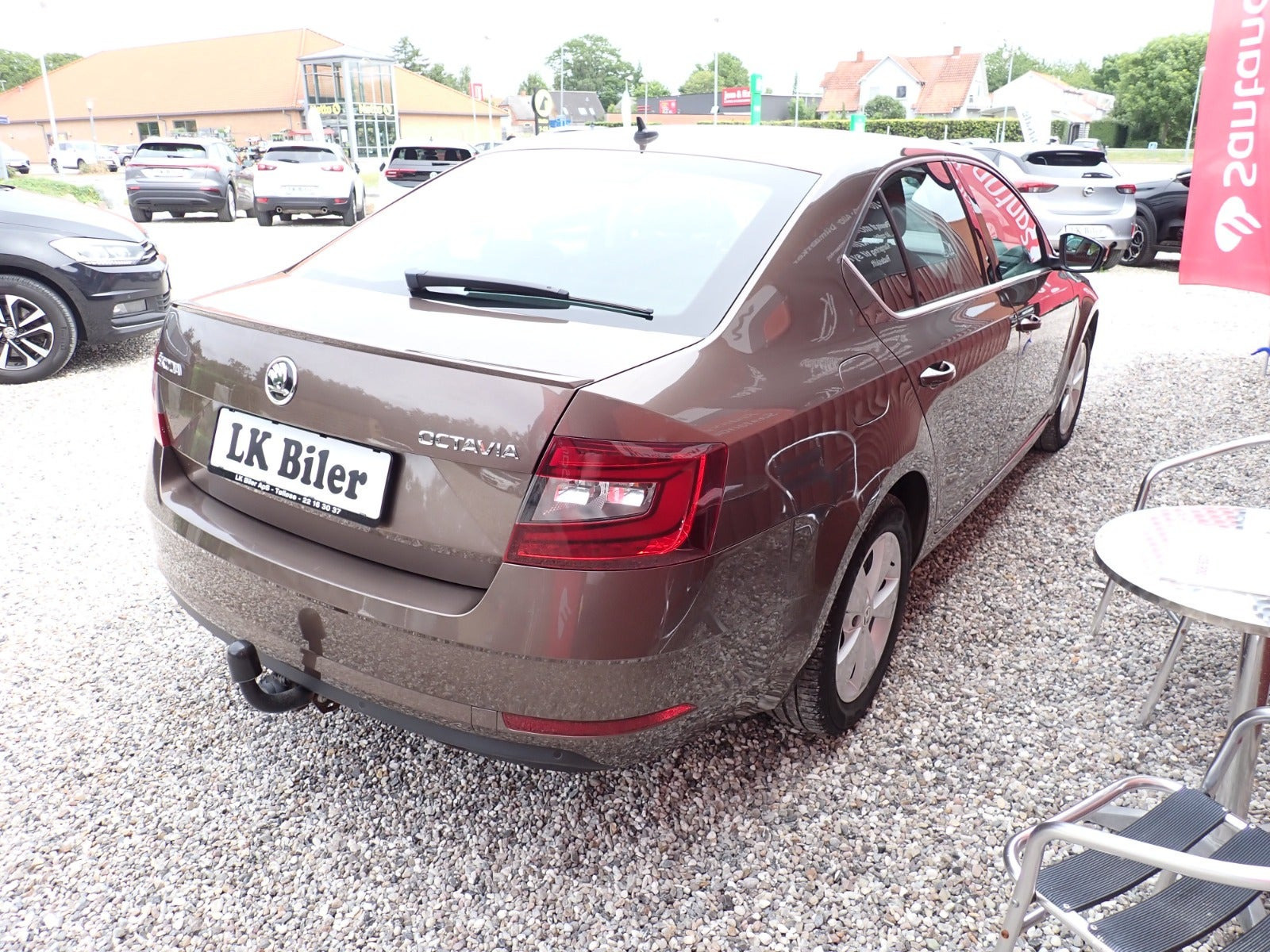 Brun Skoda Octavia fra 2019