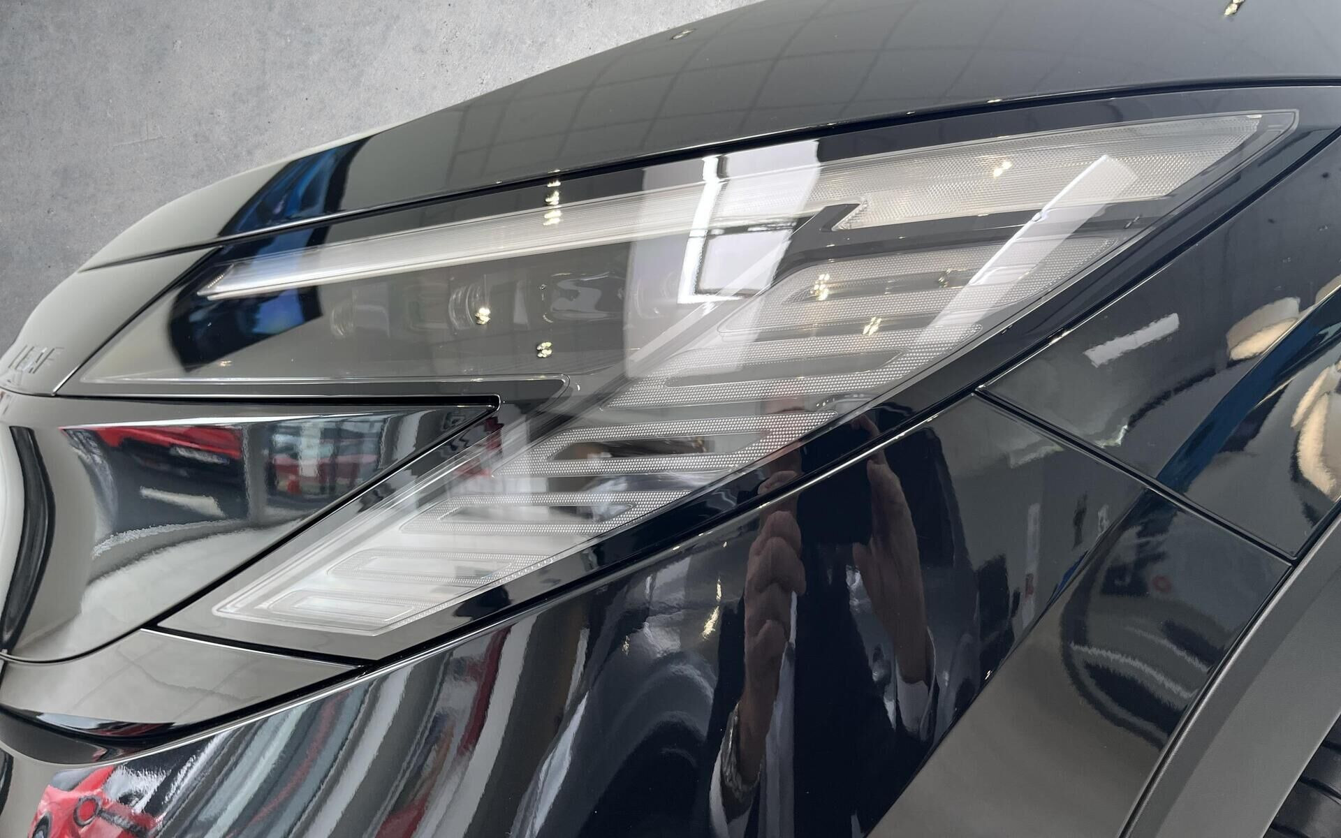 Sort Nissan Leaf fra 2026