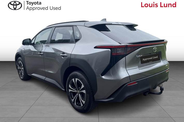 Grå Toyota BZ4X fra 2024