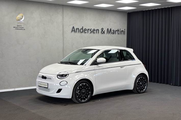 Hvid Fiat 500e fra 2023
