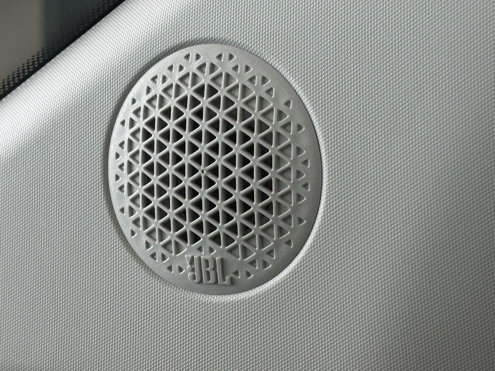 Hvid Fiat 500e fra 2023