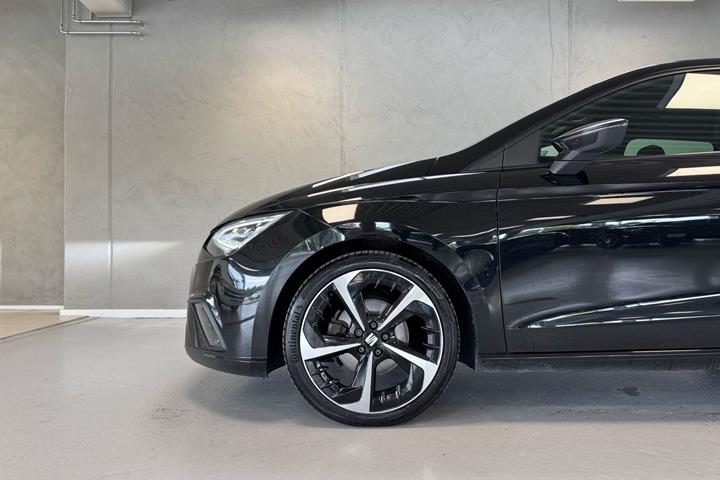 Sort Seat Ibiza fra 2023