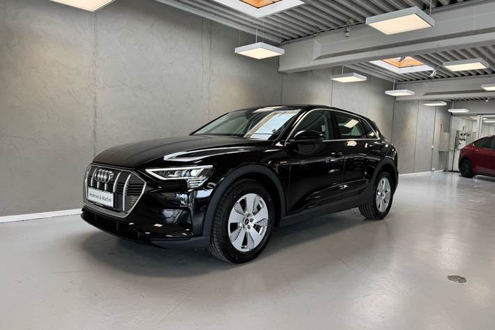 Sort Audi e-tron fra 2022