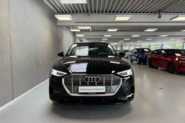 Sort Audi e-tron fra 2022
