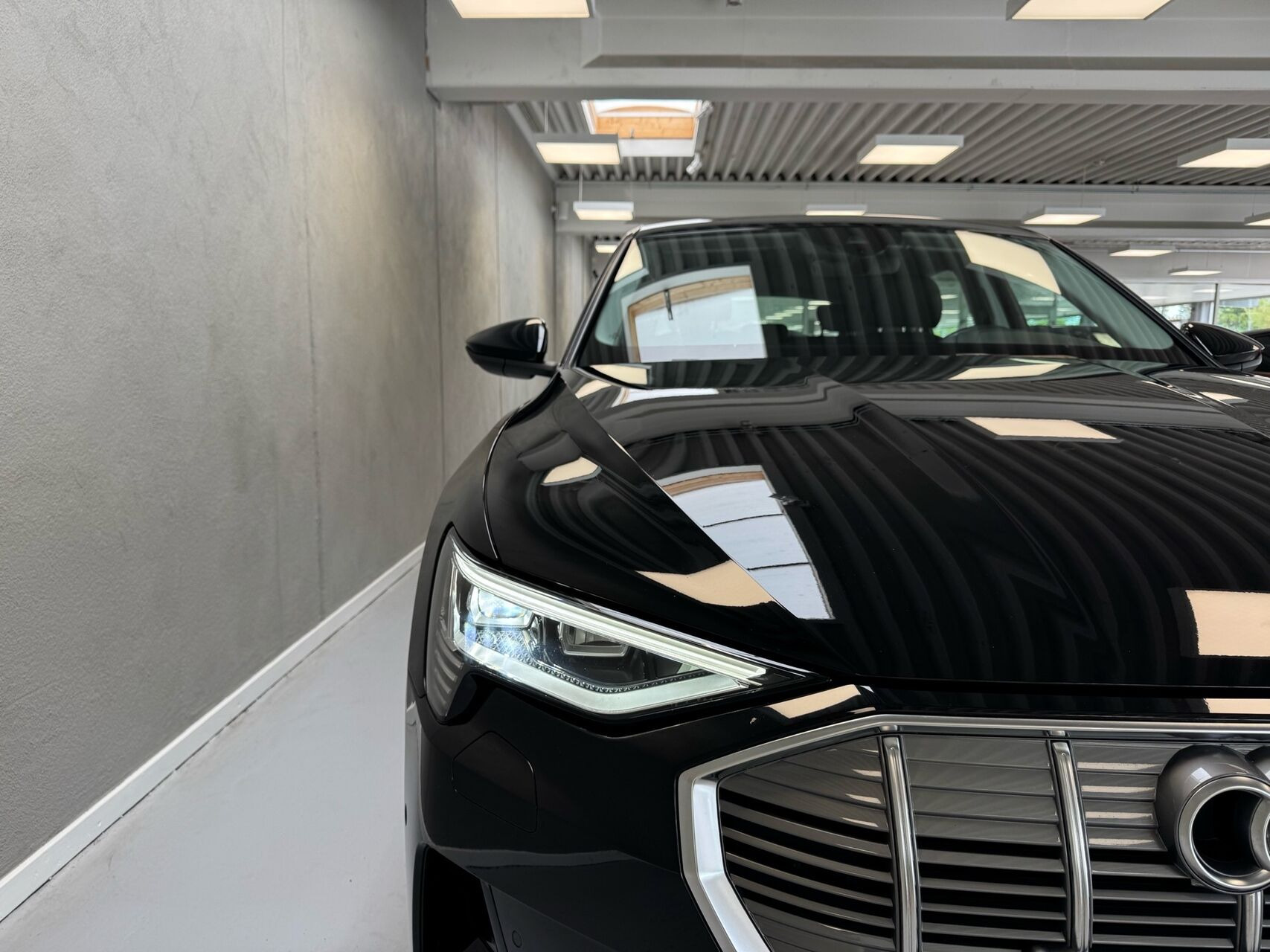 Sort Audi e-tron fra 2022