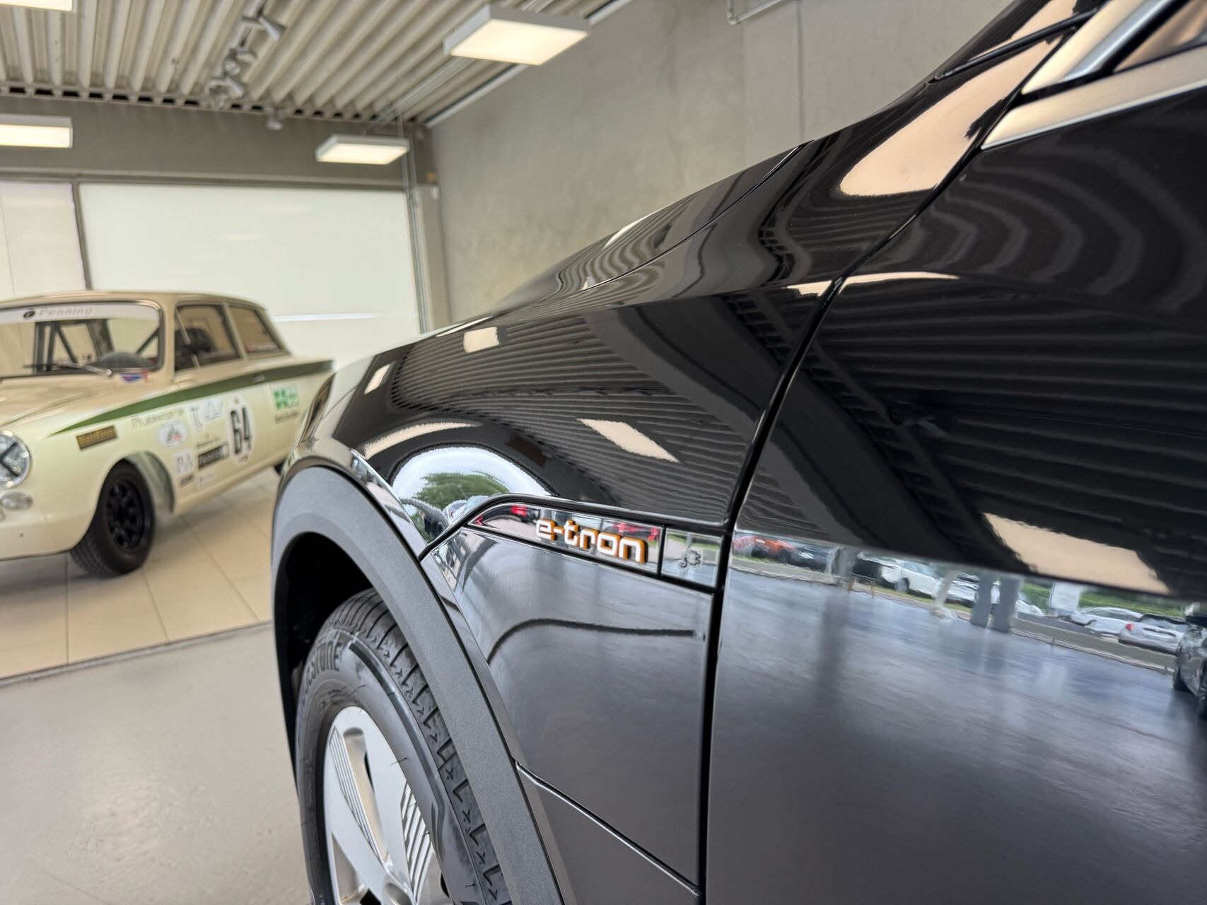 Sort Audi e-tron fra 2022