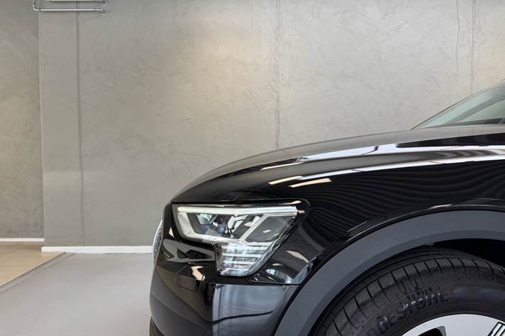Sort Audi e-tron fra 2022