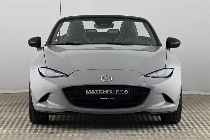 Grå Mazda MX-5 fra 2025