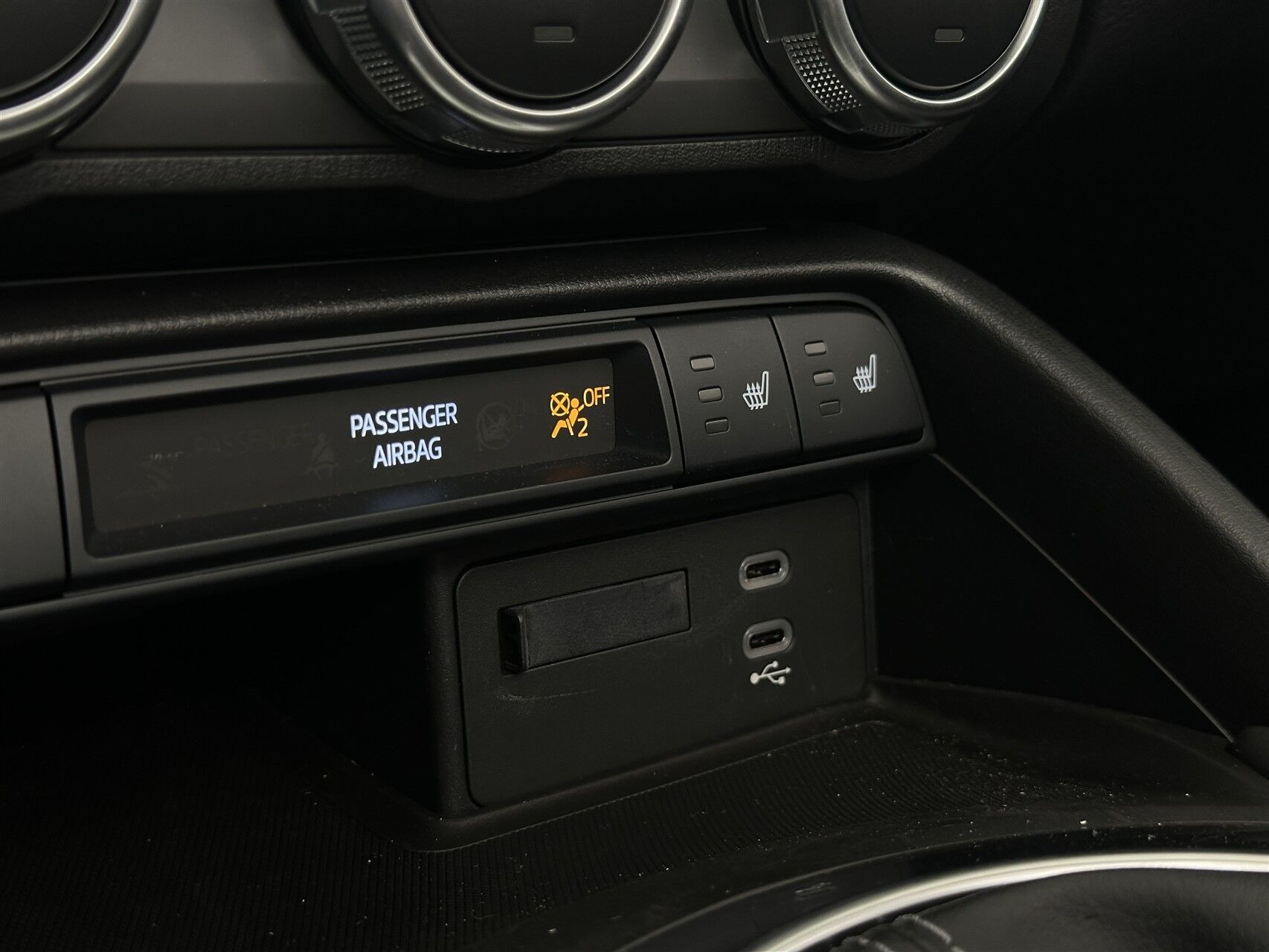 Grå Mazda MX-5 fra 2025