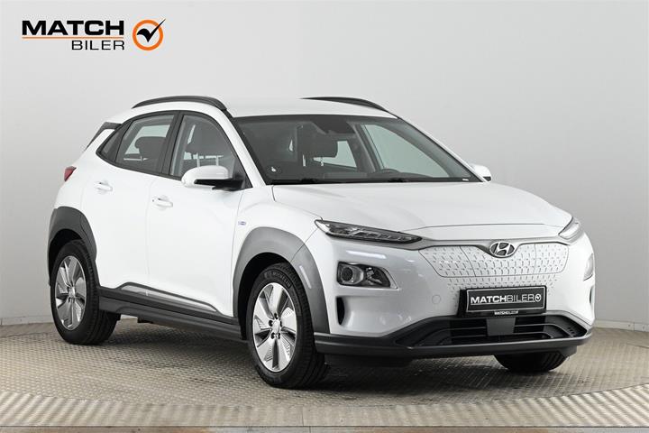 Hvid Hyundai Kona fra 2020 set udefra