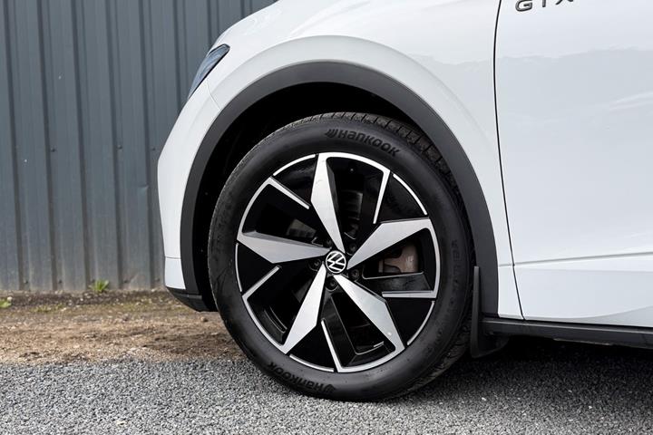 Hvid VW ID.4 fra 2023