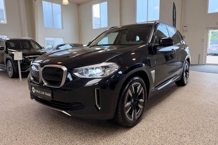 Sort BMW iX3 fra 2021