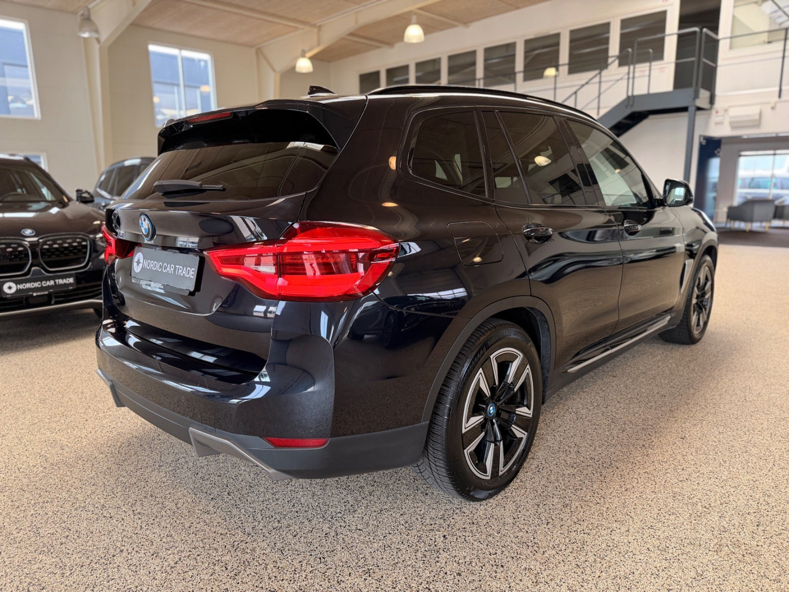 Sort BMW iX3 fra 2021