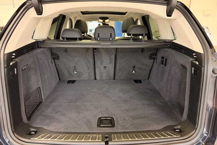 Sort BMW iX3 fra 2021