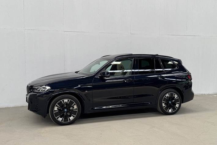 Sort BMW iX3 fra 2022